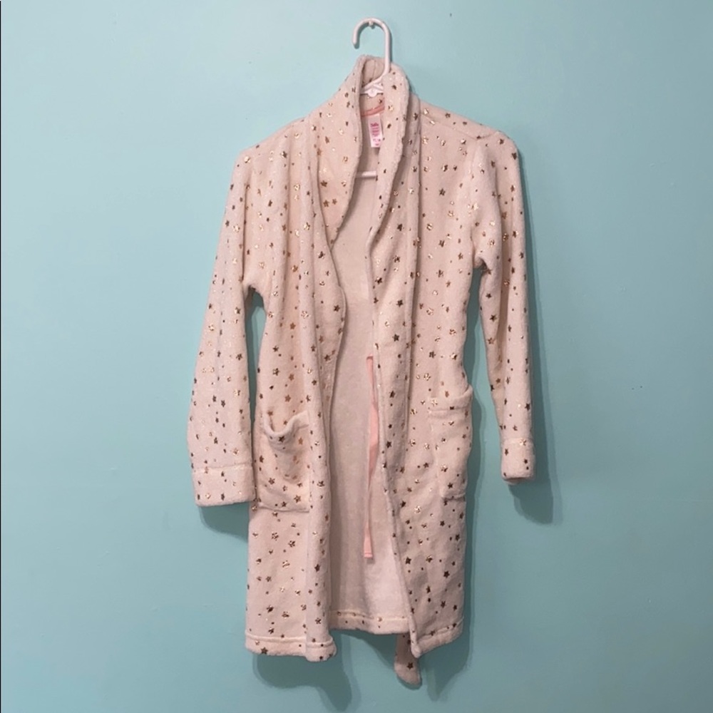 Justice robe